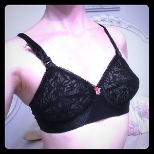 Vintage 1950s pinup bullet bra Dita Von Teese